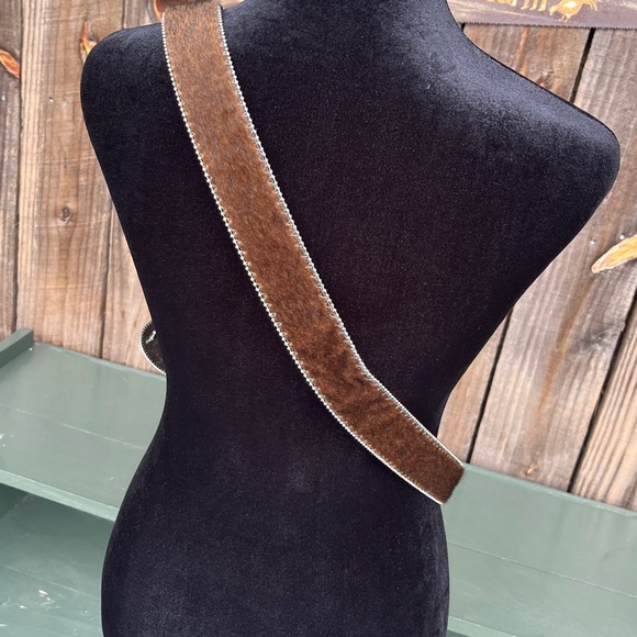 Western Leather Belt & rhinestone Cross buckle XXL fit up to a 44 waist cowgirl - Picture 4 of 7